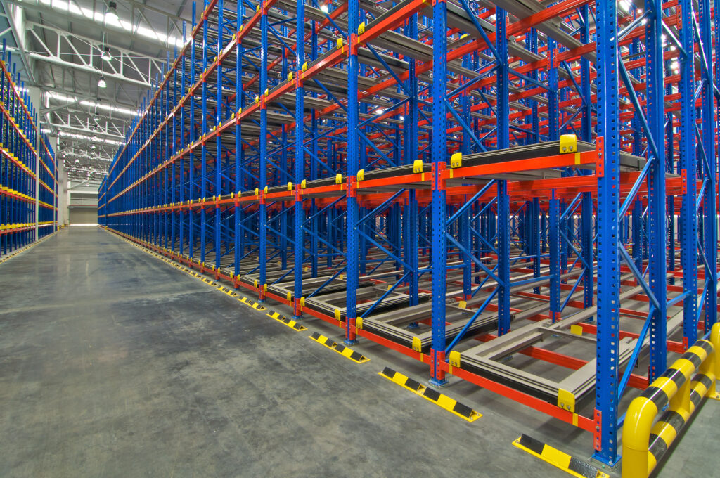 Warehouse shelving storage metal pallet racking system in warehouse