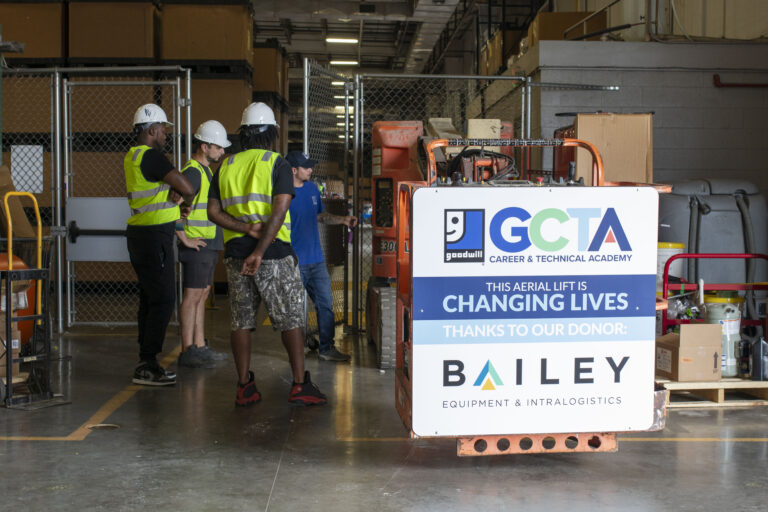 Bailey Equipment & Intralogistics Donates Aerial Lift Repair to Goodwill, Expands Workforce Training Opportunities