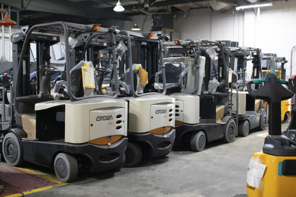 crown new lift trucks