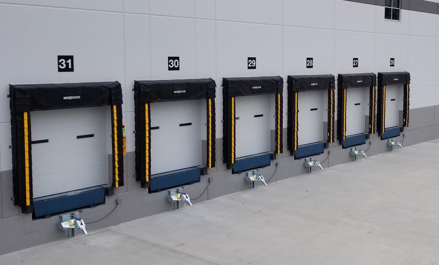 Dock Doors solutions for Tennessee and Kentucky industrial facilities